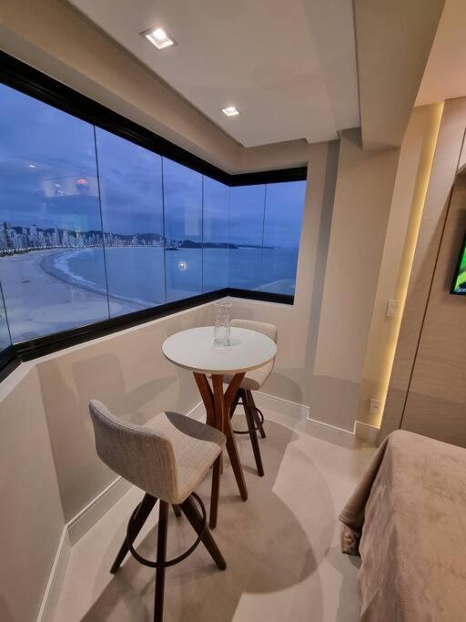 Apartamento Lindo Apto Frente Mar Novinho 2suites+garagem *