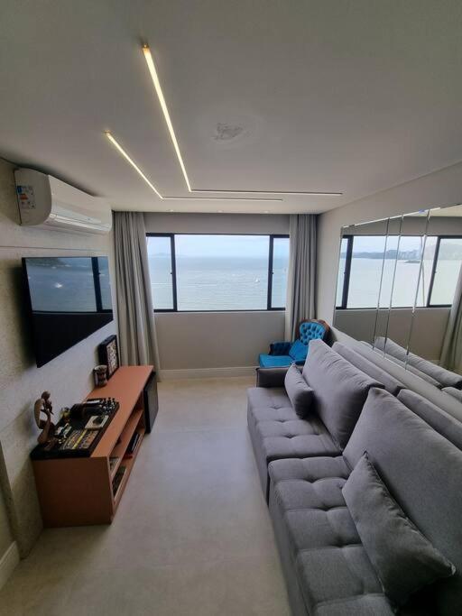 Apartamento Lindo Apto Frente Mar Novinho 2suites+garagem *