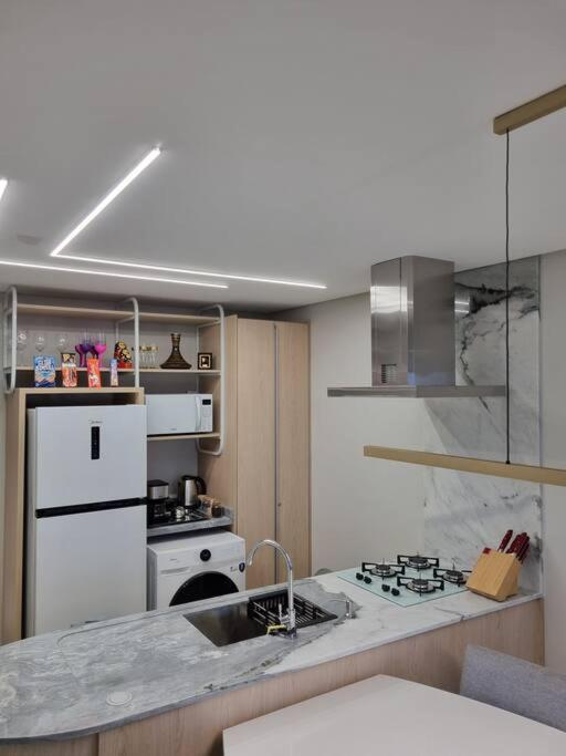 Apartamento Lindo Apto Frente Mar Novinho 2suites+garagem Balneario Camboriu