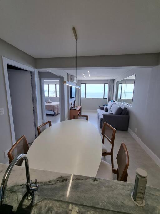 Apartamento Lindo Apto Frente Mar Novinho 2suites+garagem Balneario Camboriu
